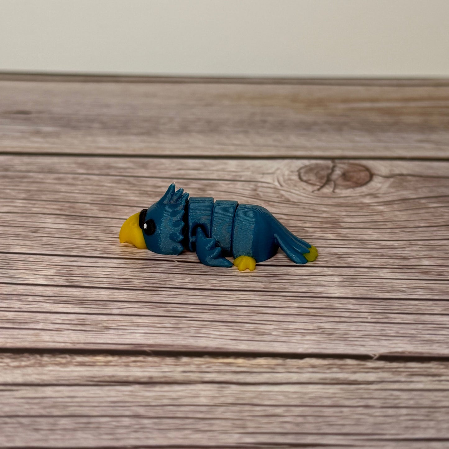 Articulated Mini Parrot Toy – 3D Printed Colorful Fidget Bird Gift