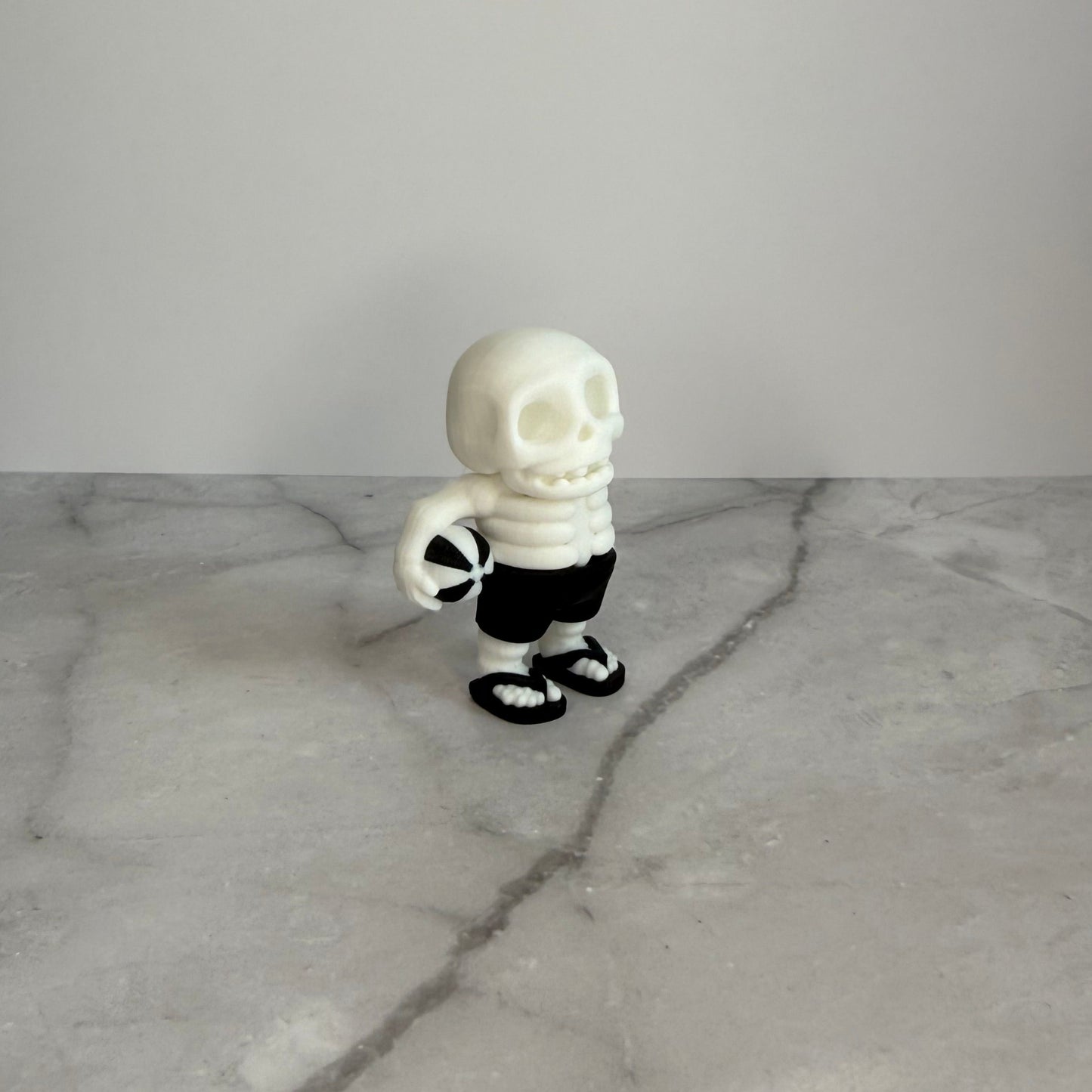 Mini Gothic Beach Skeleton – 3D Printed Spooky Coastal Decor