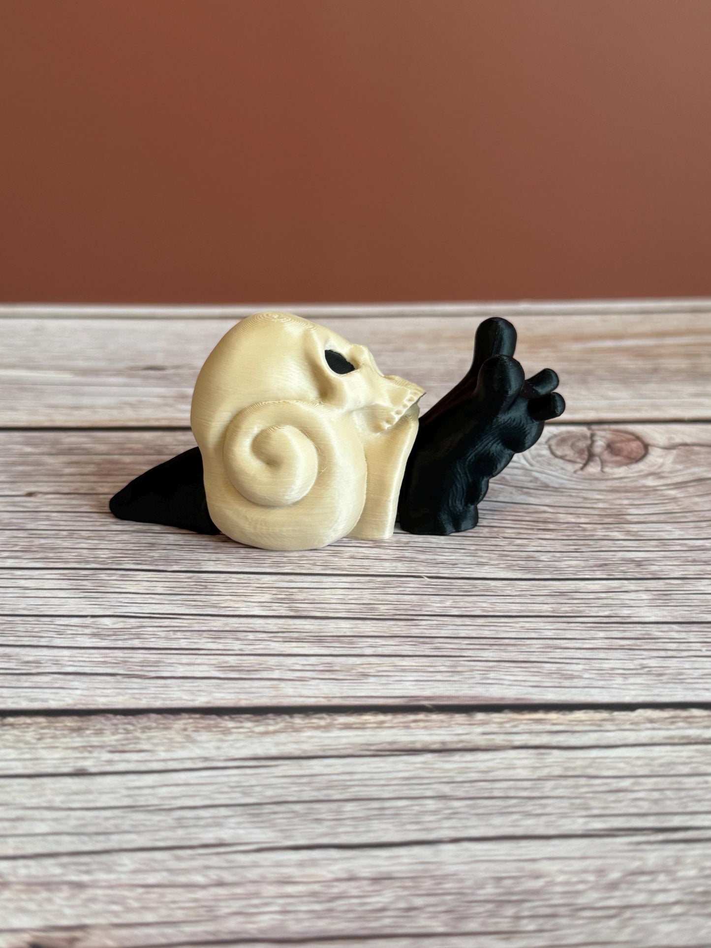 3D Printed Skull Snail | Spooky Snail Figurine | Gothic Decor | Creepy Cute Gift