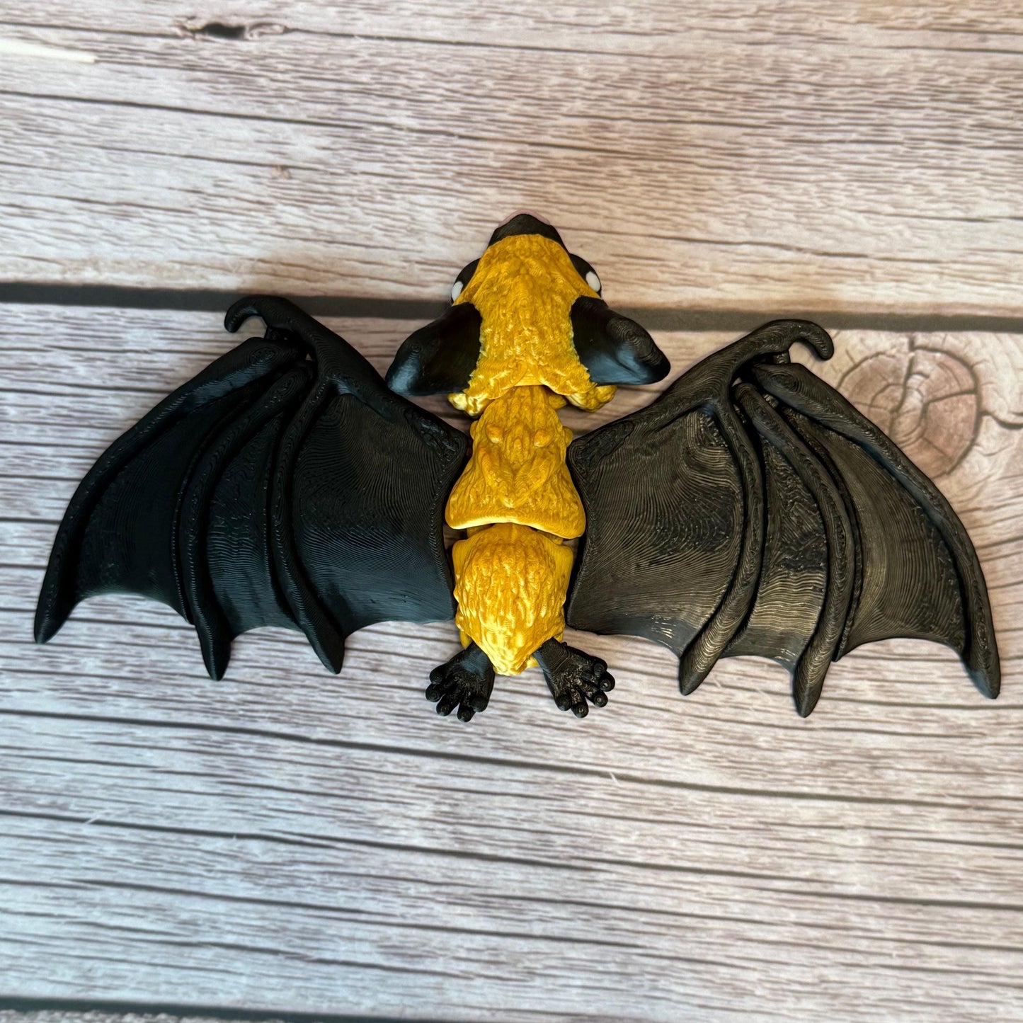 Articulated 3D Printed Bat – Poseable Halloween Bat Toy or Spooky Decor