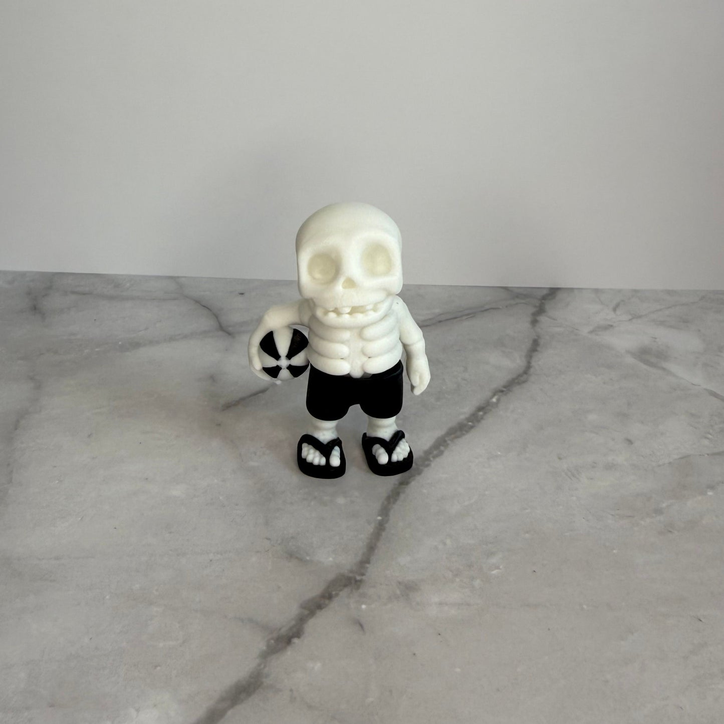 Mini Gothic Beach Skeleton – 3D Printed Spooky Coastal Decor