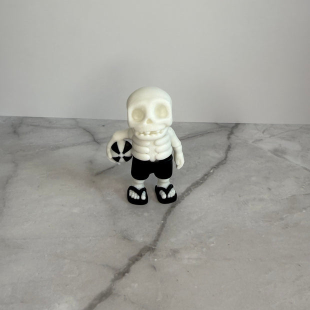 Mini Gothic Beach Skeleton – 3D Printed Spooky Coastal Decor