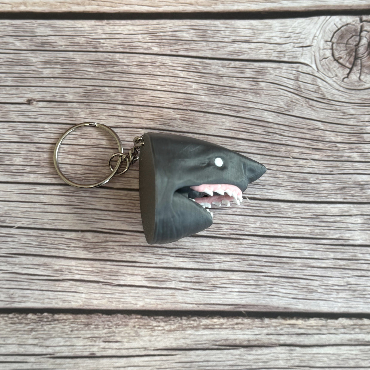 Shark Head 3D Printed Keychain – Ocean Predator Keyring, Unique Shark Lover Gift, Marine Life Accessory, Cool Nautical Keychain