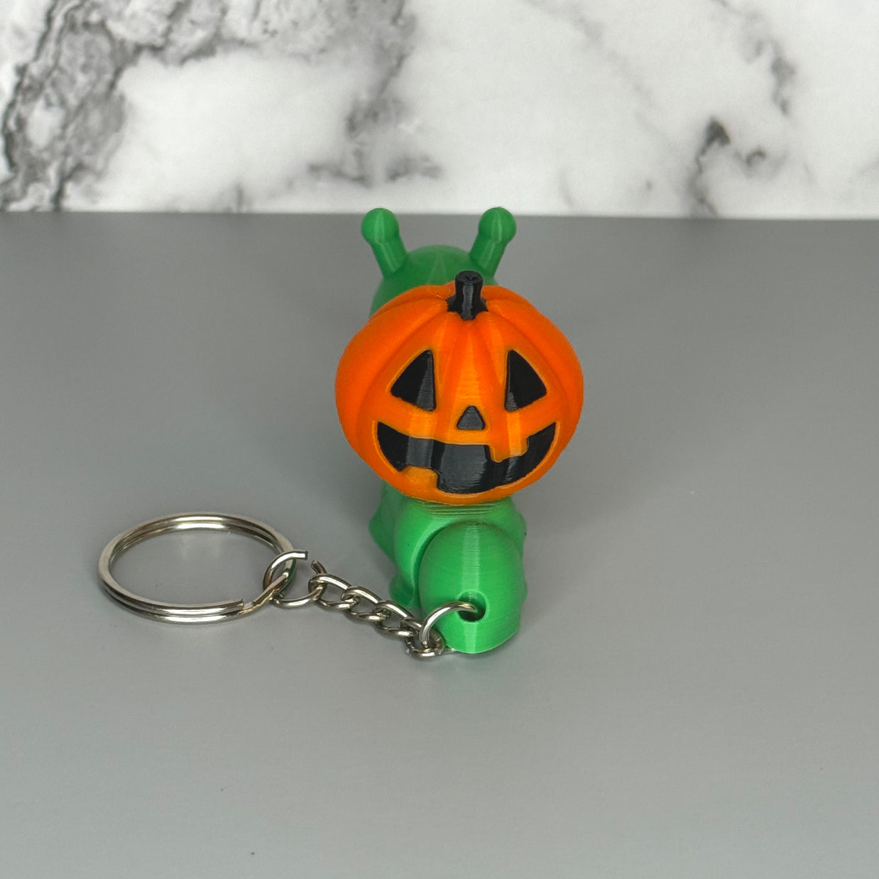 Pumpkin Snail Keychain – 3D Printed Cute Halloween Accessory, Fall Gift, Spooky Season Charm