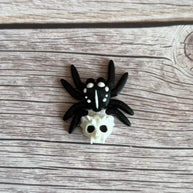 Mini 3D Printed Skull Spider – Creepy Articulated Halloween Decor – Gothic Spider Figurine – Unique Creepy Gift