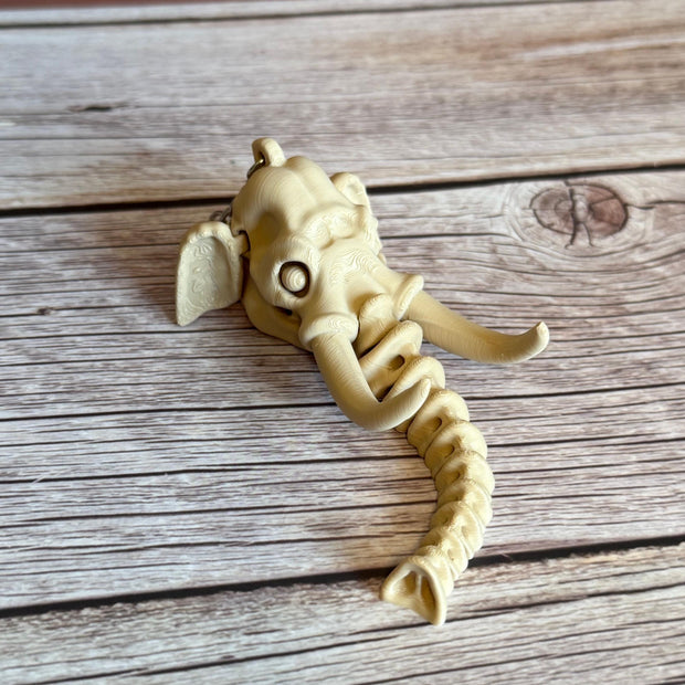Elephant Skull 3D Printed Keychain – Articulated Trunk, Unique Bone Design, Wildlife Gift, Gothic Accessory, Anatomical Charm
