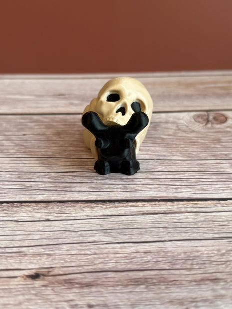 3D Printed Skull Snail | Spooky Snail Figurine | Gothic Decor | Creepy Cute Gift