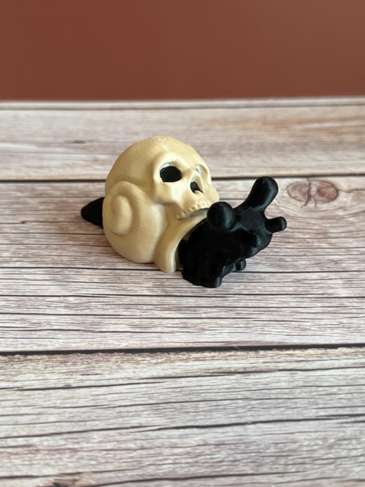3D Printed Skull Snail | Spooky Snail Figurine | Gothic Decor | Creepy Cute Gift