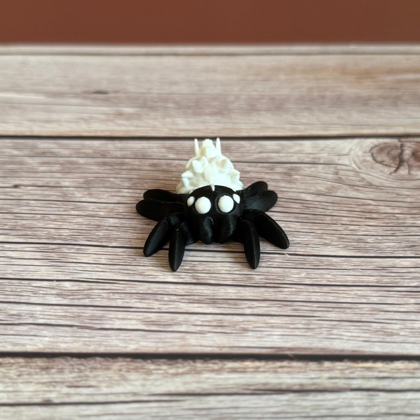 Mini 3D Printed Skull Spider – Creepy Articulated Halloween Decor – Gothic Spider Figurine – Unique Creepy Gift