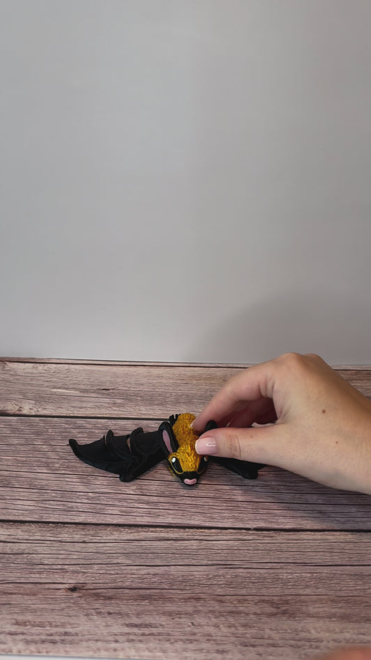Articulated 3D Printed Bat – Poseable Halloween Bat Toy or Spooky Decor