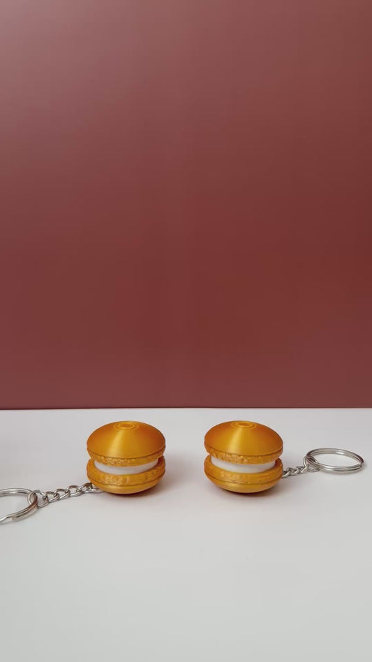 3D Printed Clicky Macaron Keychain – Fidget Toy, Cute Macaron Gift, Pastel Keyring Accessory