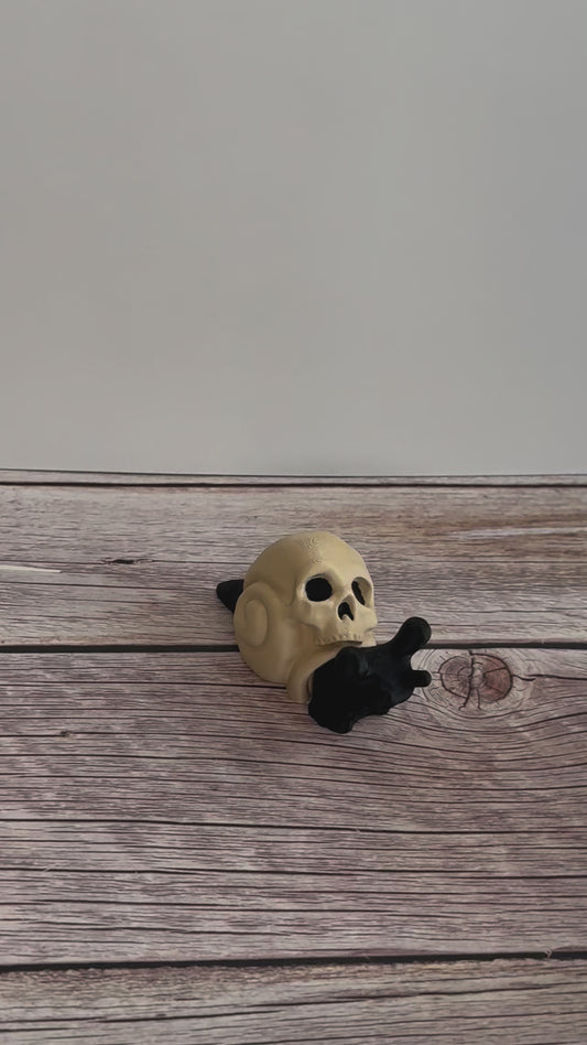 3D Printed Skull Snail | Spooky Snail Figurine | Gothic Decor | Creepy Cute Gift