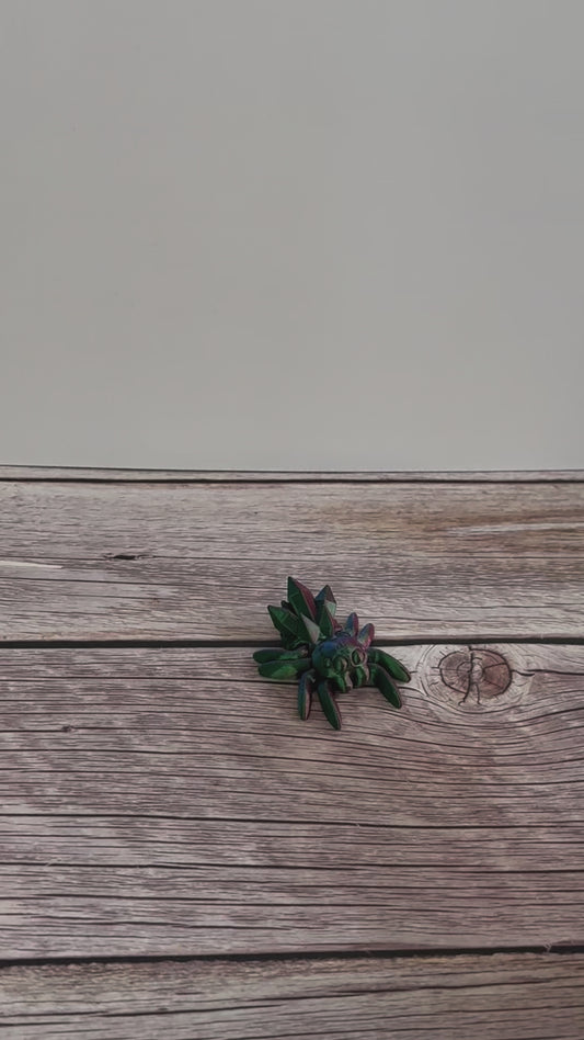 Mini Articulated Multicolored 3D Printed Crystal Spider – Movable Legs, Fantasy Arachnid, Unique Collectible, Colorful Decor