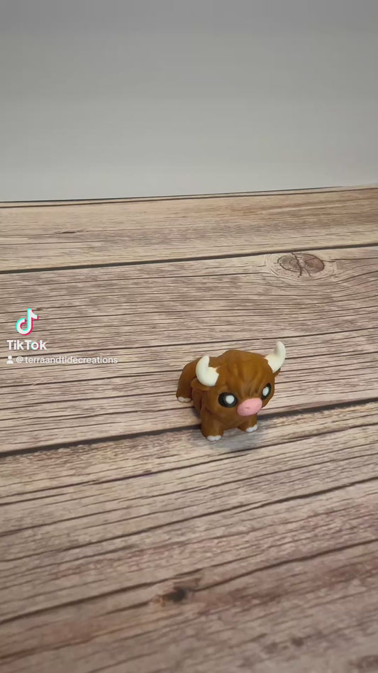 Mini 3D Printed Articulated Highland Cow – Cute Scottish Cow Toy